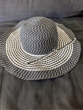 Black and White Braided Sun Hat with Contrast Trim
